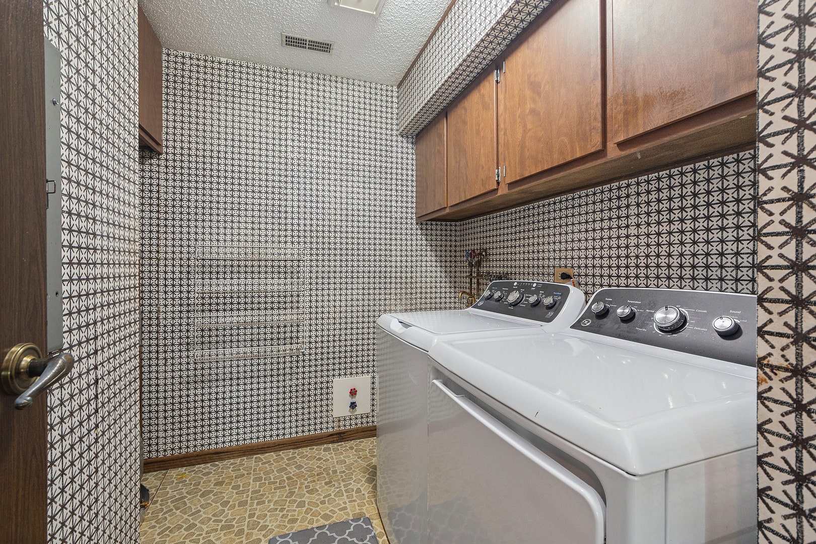 15701 Orlan Brook Drive, #5, Orland Park, IL 60462 15701 Orlan Brook Drive, #5, Orland Park, IL 60462