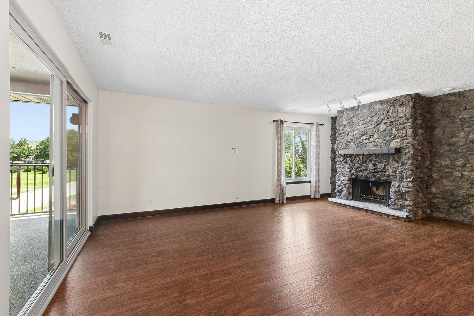 15701 Orlan Brook Drive, #5, Orland Park, IL 60462 15701 Orlan Brook Drive, #5, Orland Park, IL 60462