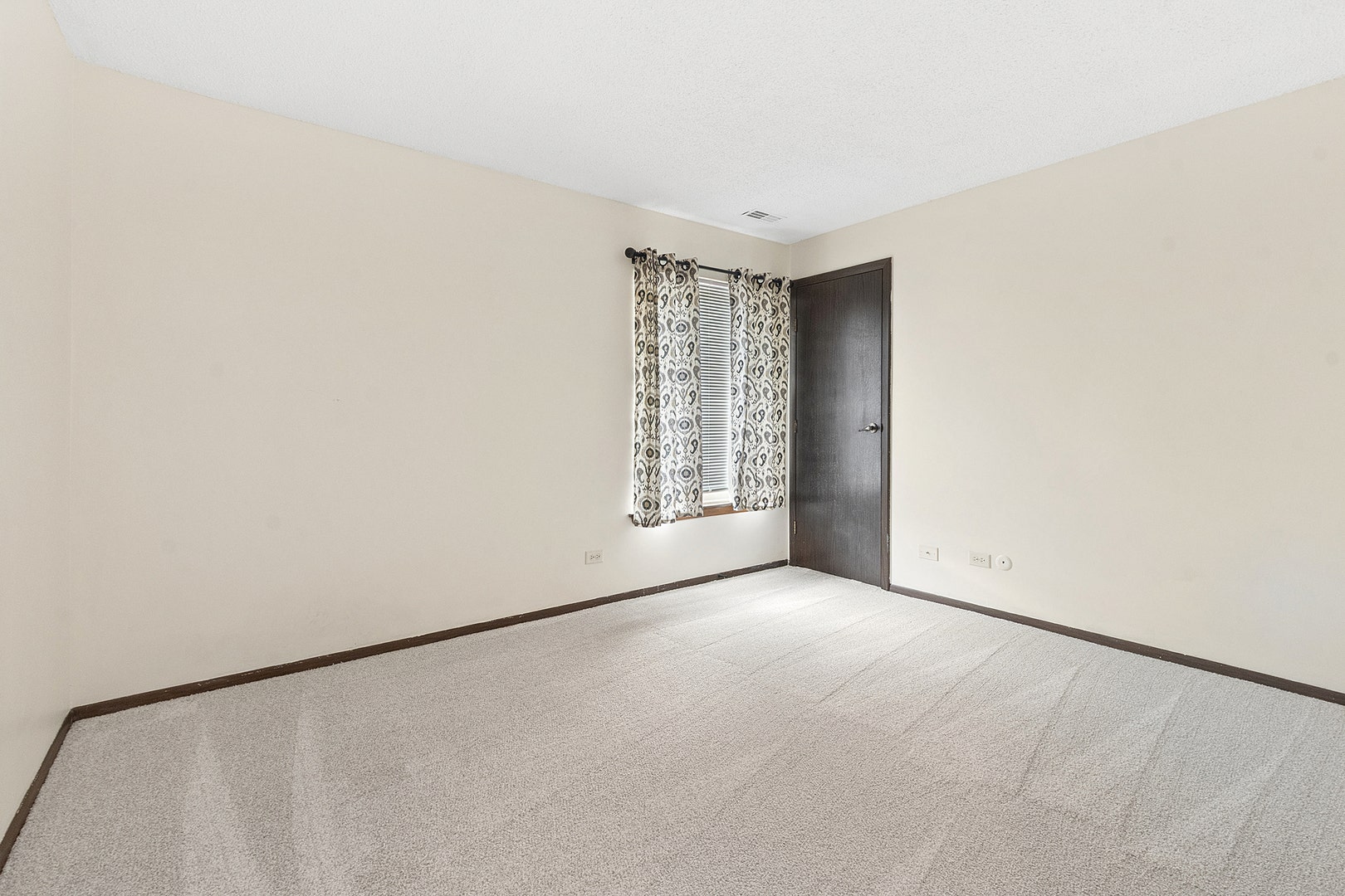 15701 Orlan Brook Drive, #5, Orland Park, IL 60462 15701 Orlan Brook Drive, #5, Orland Park, IL 60462