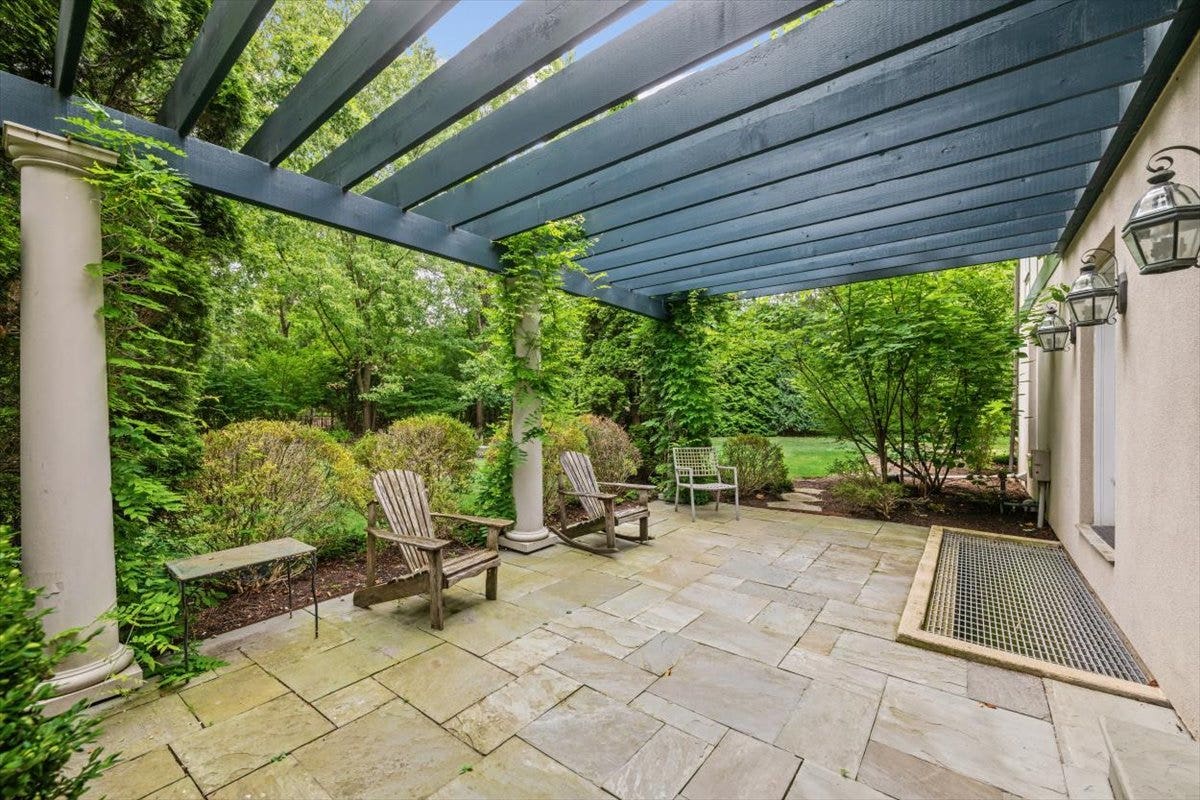 3 Old Hunt Road, Northfield, IL 60093 3 Old Hunt Road, Northfield, IL 60093