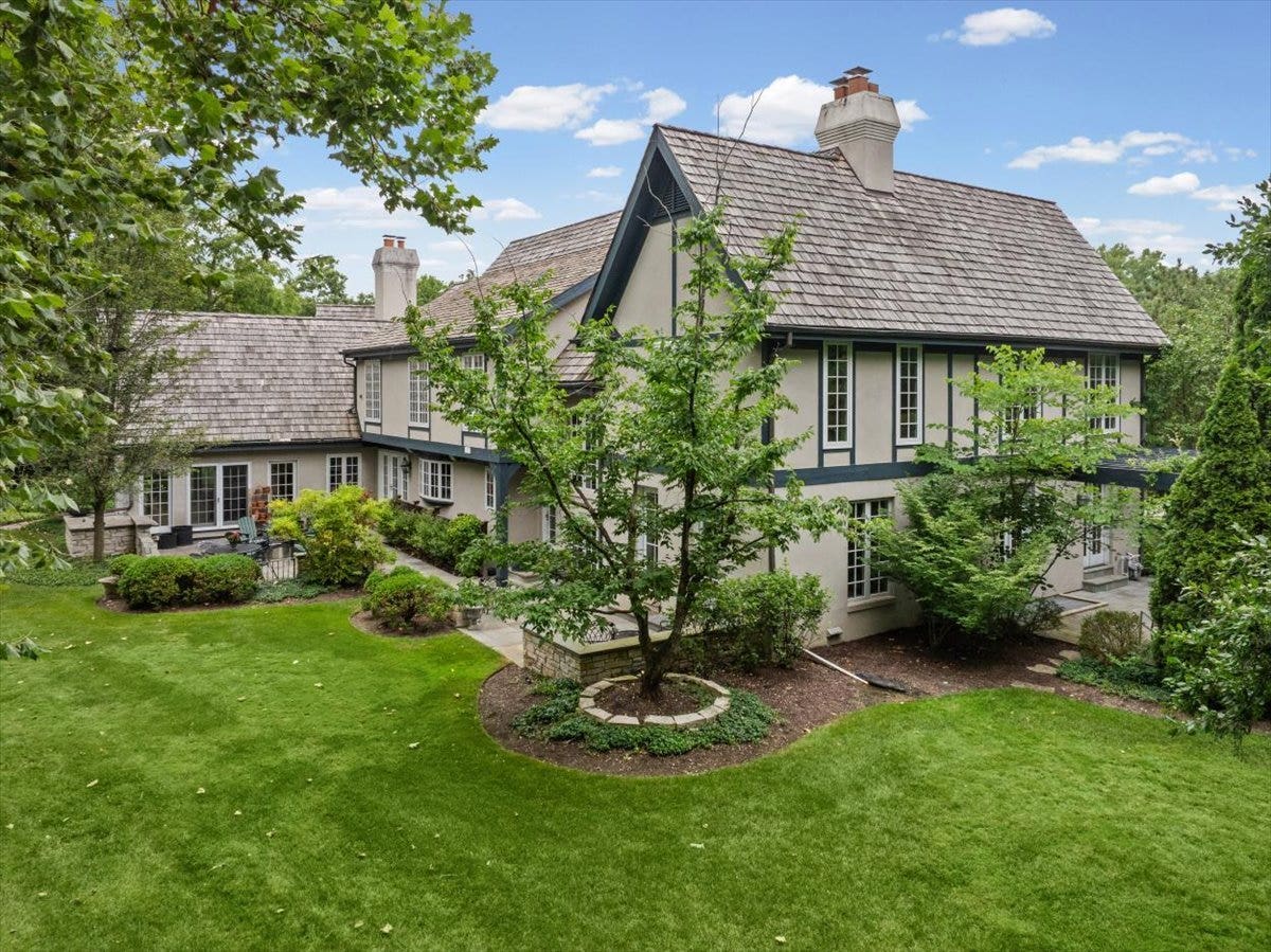 3 Old Hunt Road, Northfield, IL 60093 3 Old Hunt Road, Northfield, IL 60093