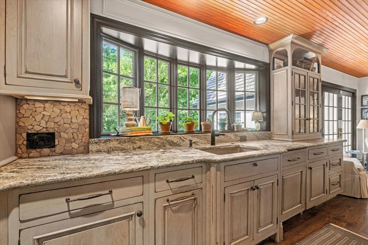 3 Old Hunt Road, Northfield, IL 60093 3 Old Hunt Road, Northfield, IL 60093