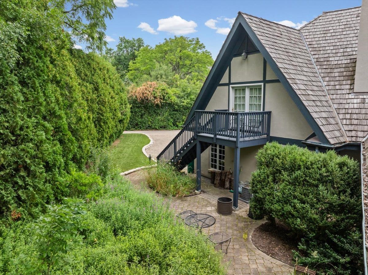 3 Old Hunt Road, Northfield, IL 60093 3 Old Hunt Road, Northfield, IL 60093