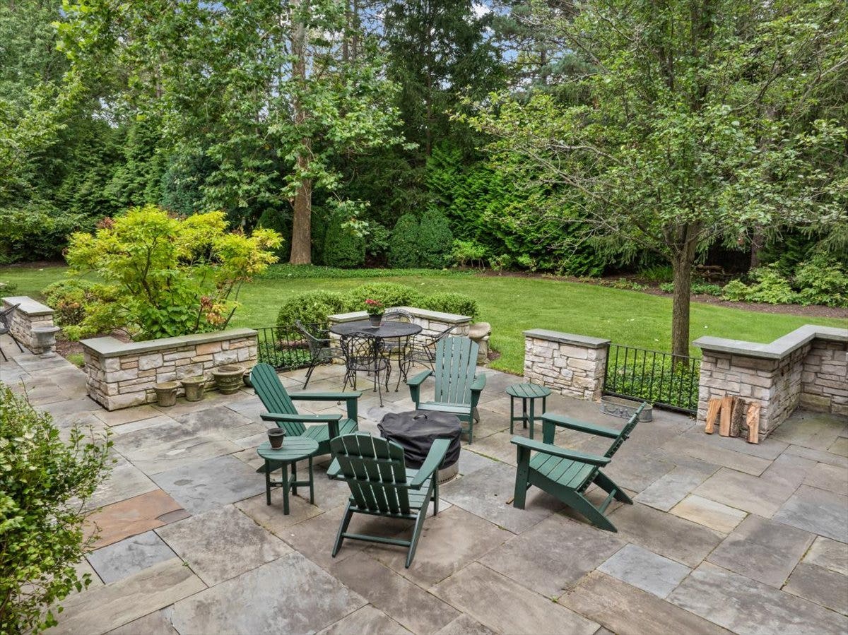 3 Old Hunt Road, Northfield, IL 60093 3 Old Hunt Road, Northfield, IL 60093