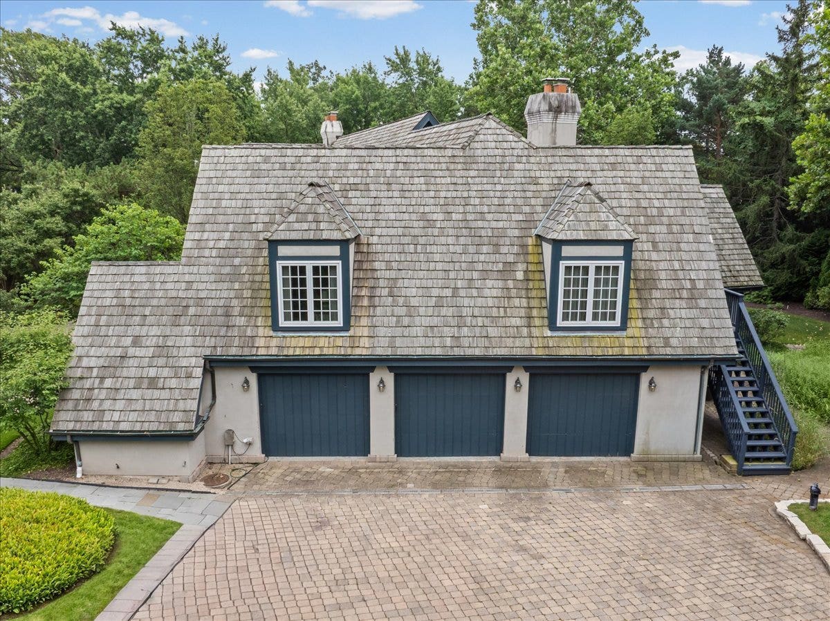 3 Old Hunt Road, Northfield, IL 60093 3 Old Hunt Road, Northfield, IL 60093
