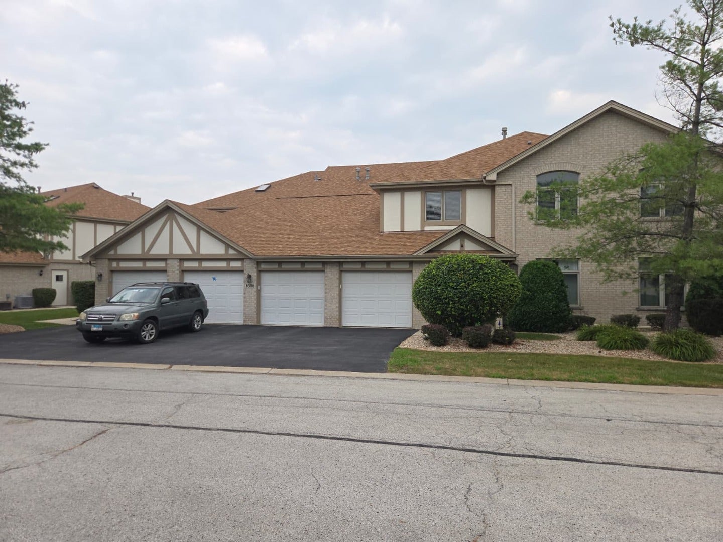 6506 Pine Trail Lane, #4, Tinley Park, IL 60477 6506 Pine Trail Lane, #4, Tinley Park, IL 60477