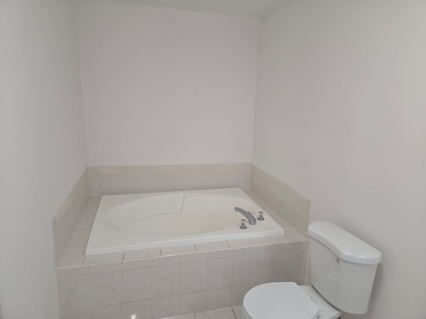 6506 Pine Trail Lane, #4, Tinley Park, IL 60477 6506 Pine Trail Lane, #4, Tinley Park, IL 60477