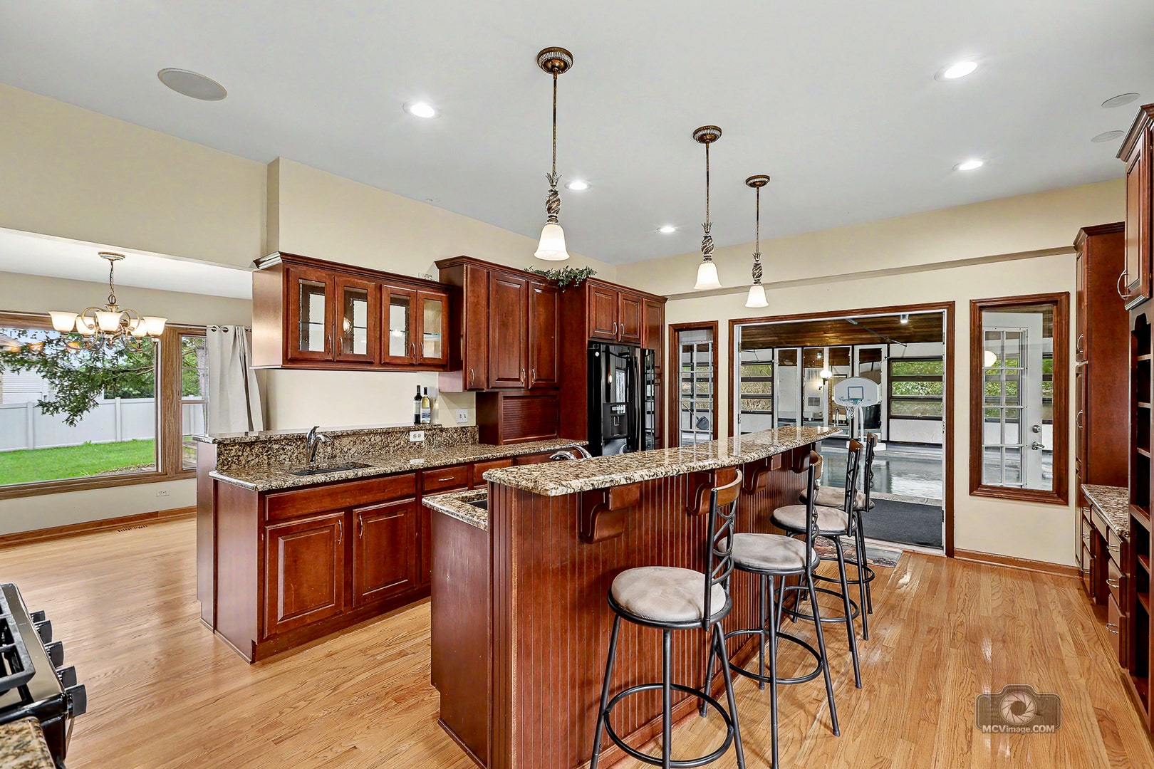 15555 Wolf Road, Orland Park, IL 60467 15555 Wolf Road, Orland Park, IL 60467