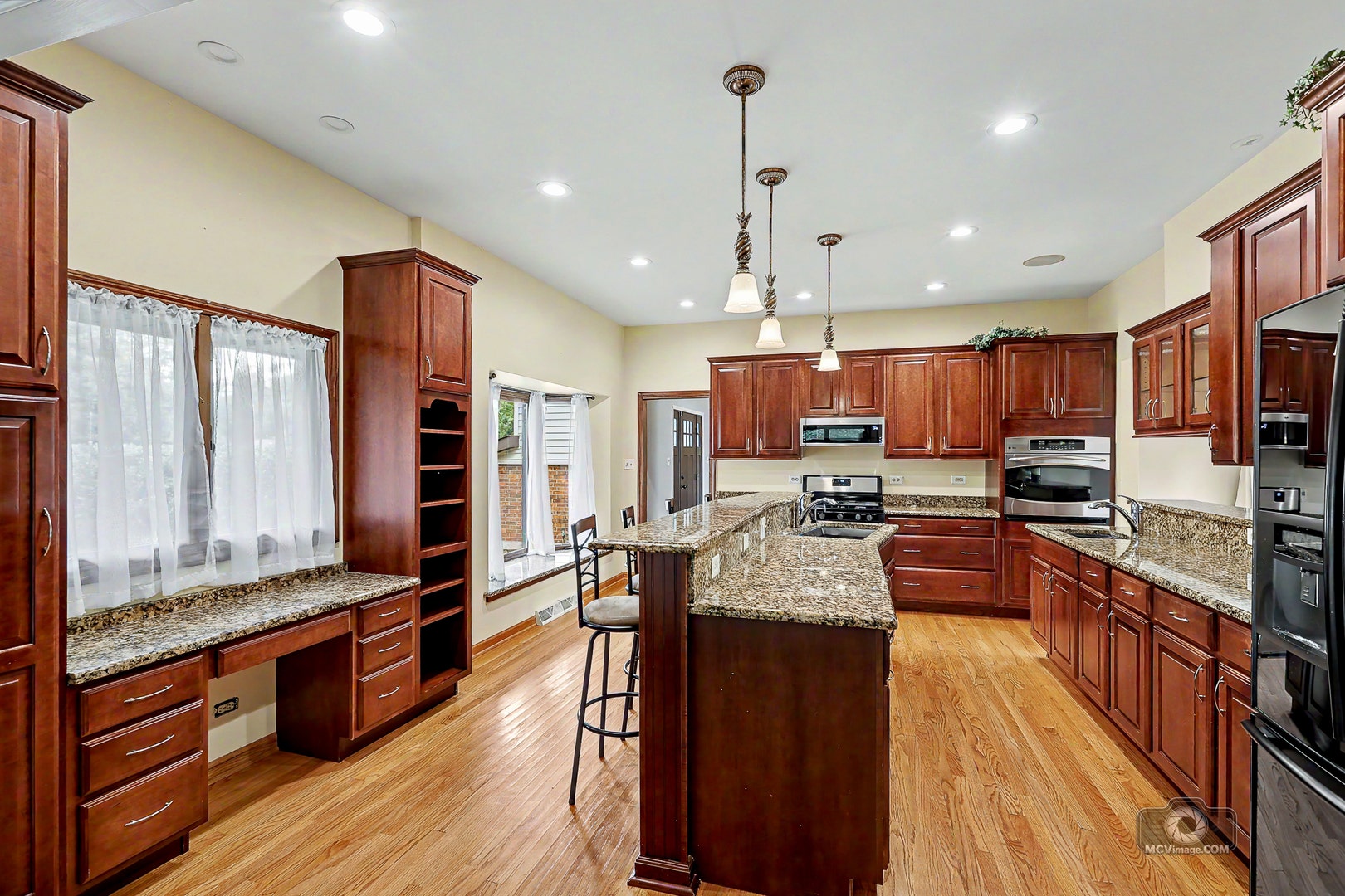 15555 Wolf Road, Orland Park, IL 60467 15555 Wolf Road, Orland Park, IL 60467