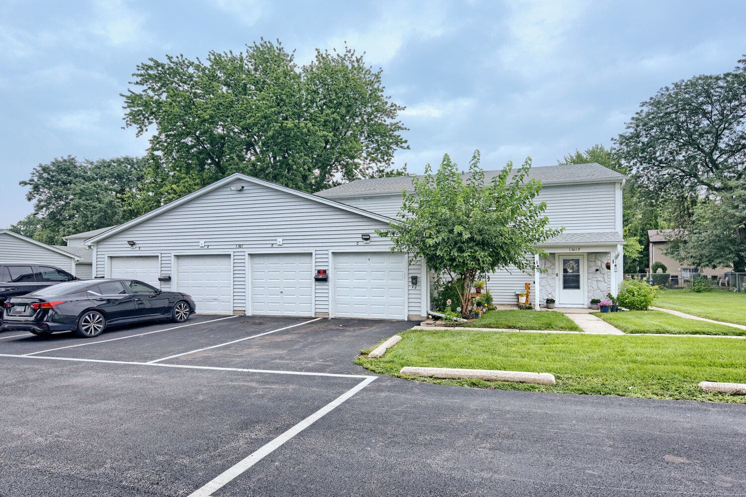 1301 N Glen Circle, #D, Aurora, IL 60506 1301 N Glen Circle, #D, Aurora, IL 60506