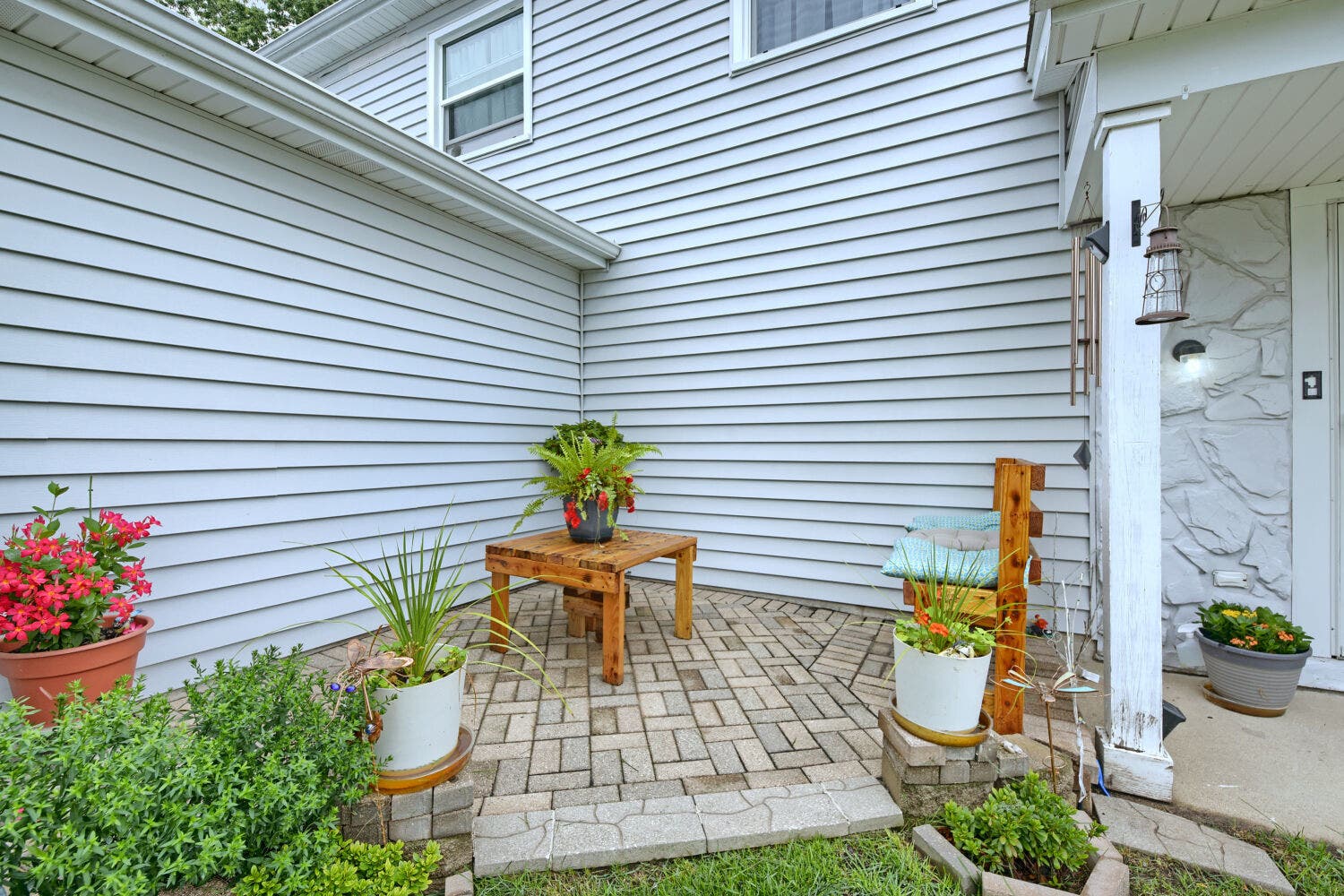 1301 N Glen Circle, #D, Aurora, IL 60506 1301 N Glen Circle, #D, Aurora, IL 60506
