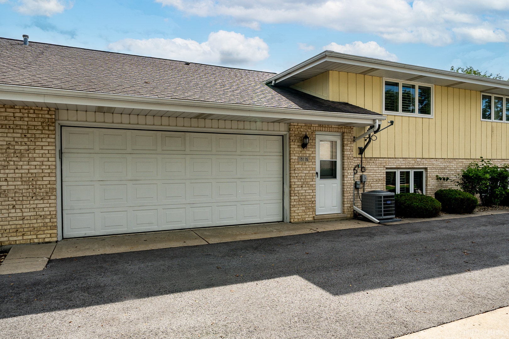18116 John Charles Drive, Orland Park, IL 60467 18116 John Charles Drive, Orland Park, IL 60467