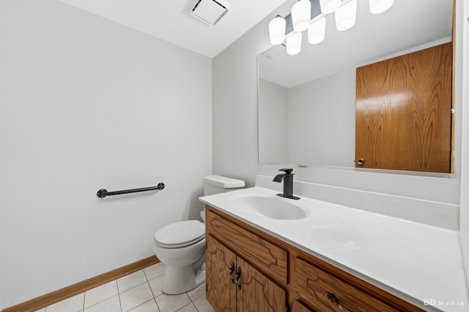 18116 John Charles Drive, Orland Park, IL 60467 Lower Level