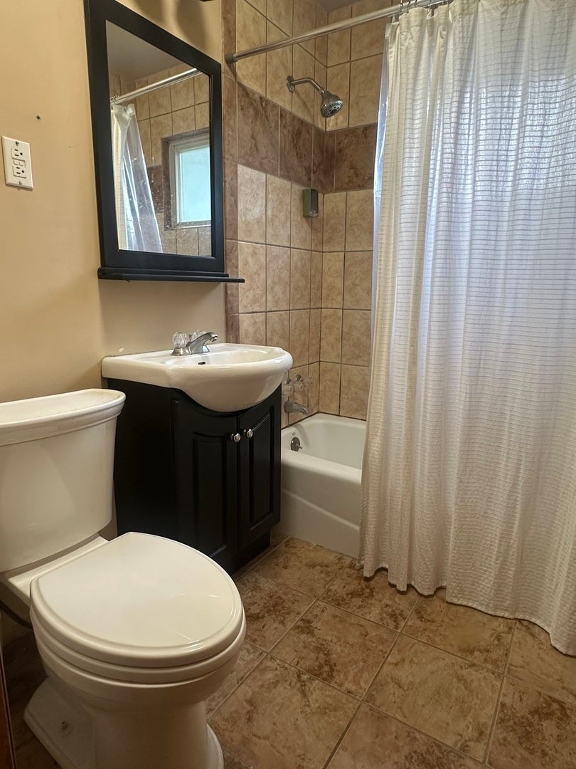 17131 Ozark Avenue, Tinley Park, IL 60477 17131 Ozark Avenue, Tinley Park, IL 60477