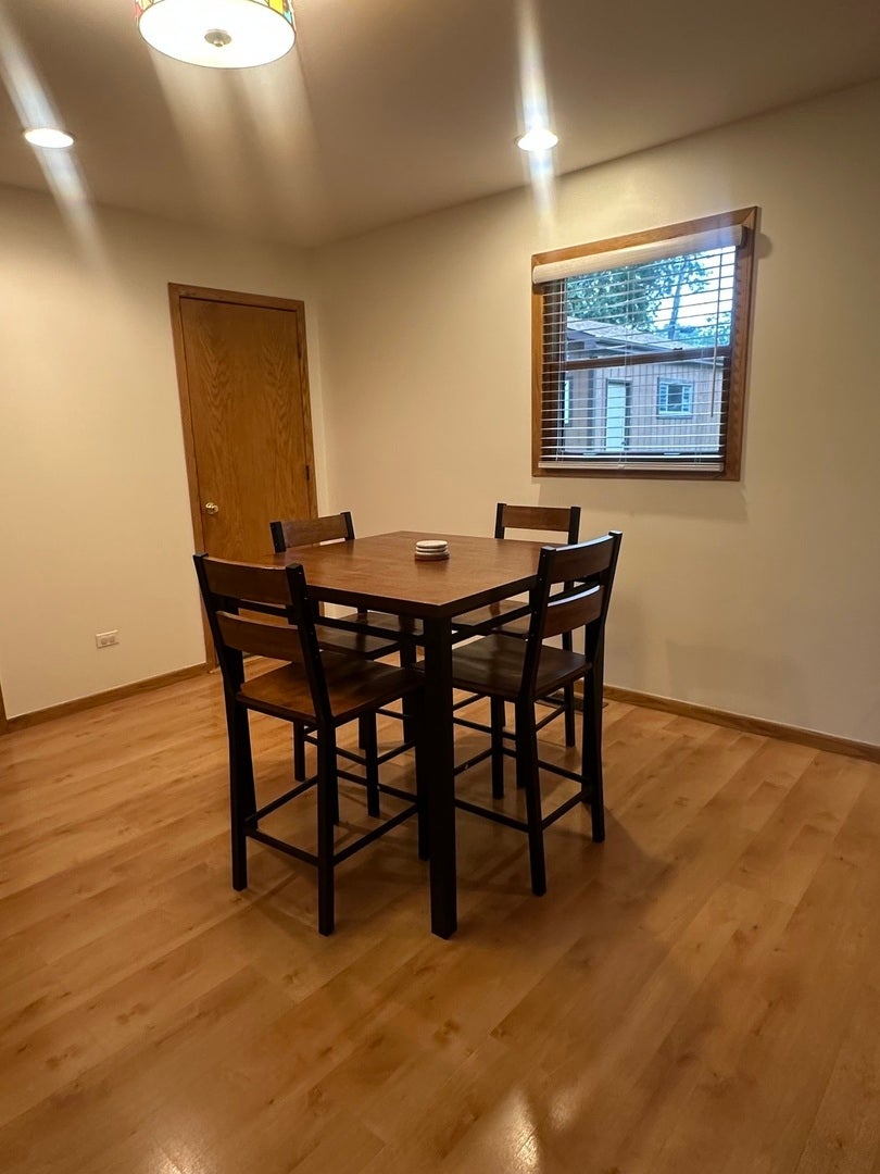17131 Ozark Avenue, Tinley Park, IL 60477 17131 Ozark Avenue, Tinley Park, IL 60477