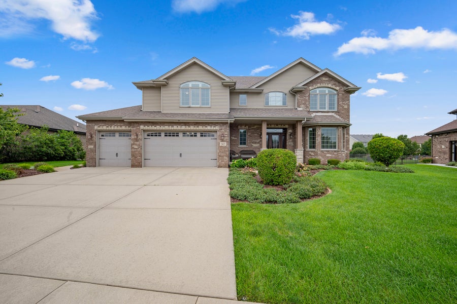 Property photo for 2837 Taylor Glen Drive, New Lenox, IL