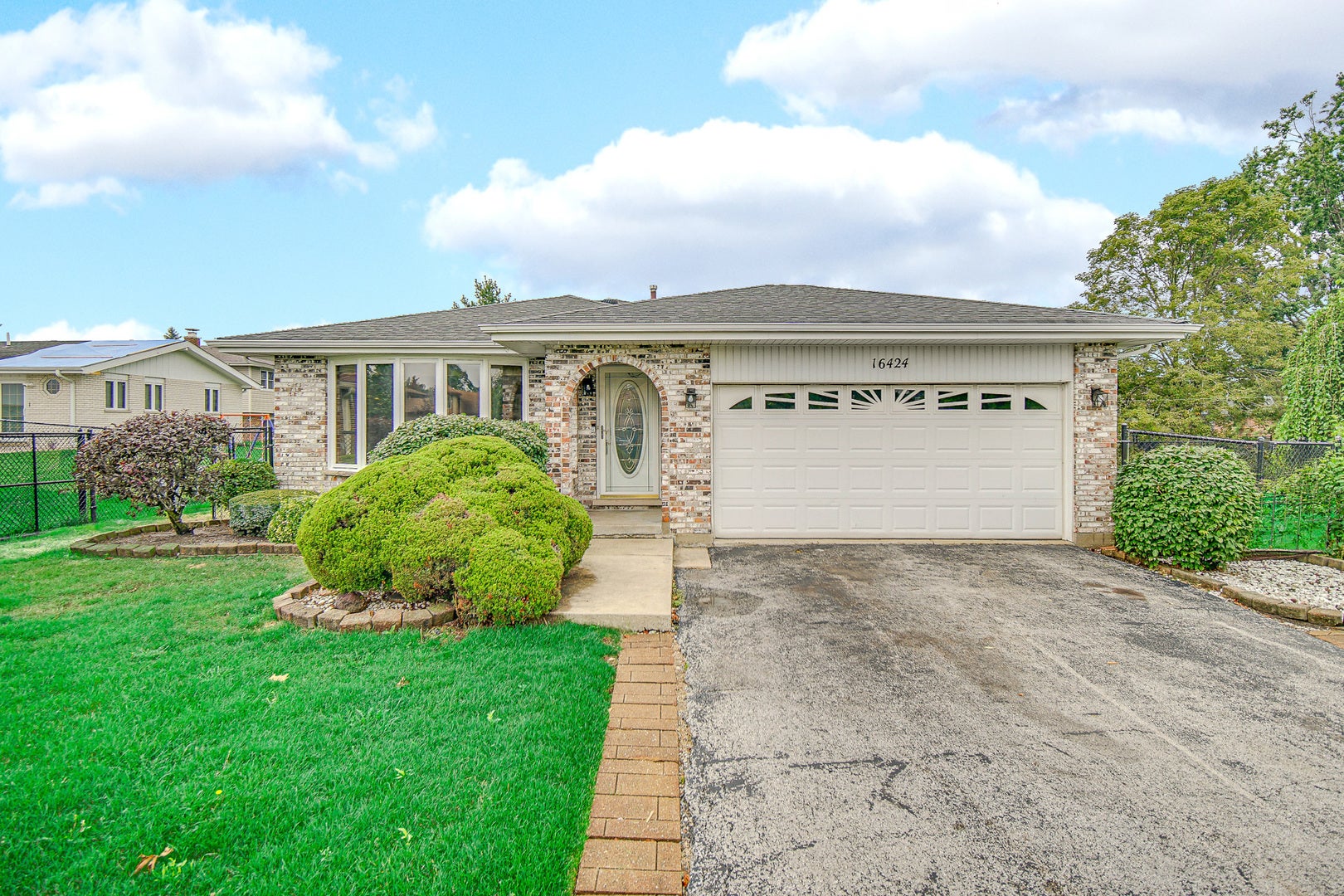 16424 MAPLEWOOD Court, Tinley Park, IL 60477
