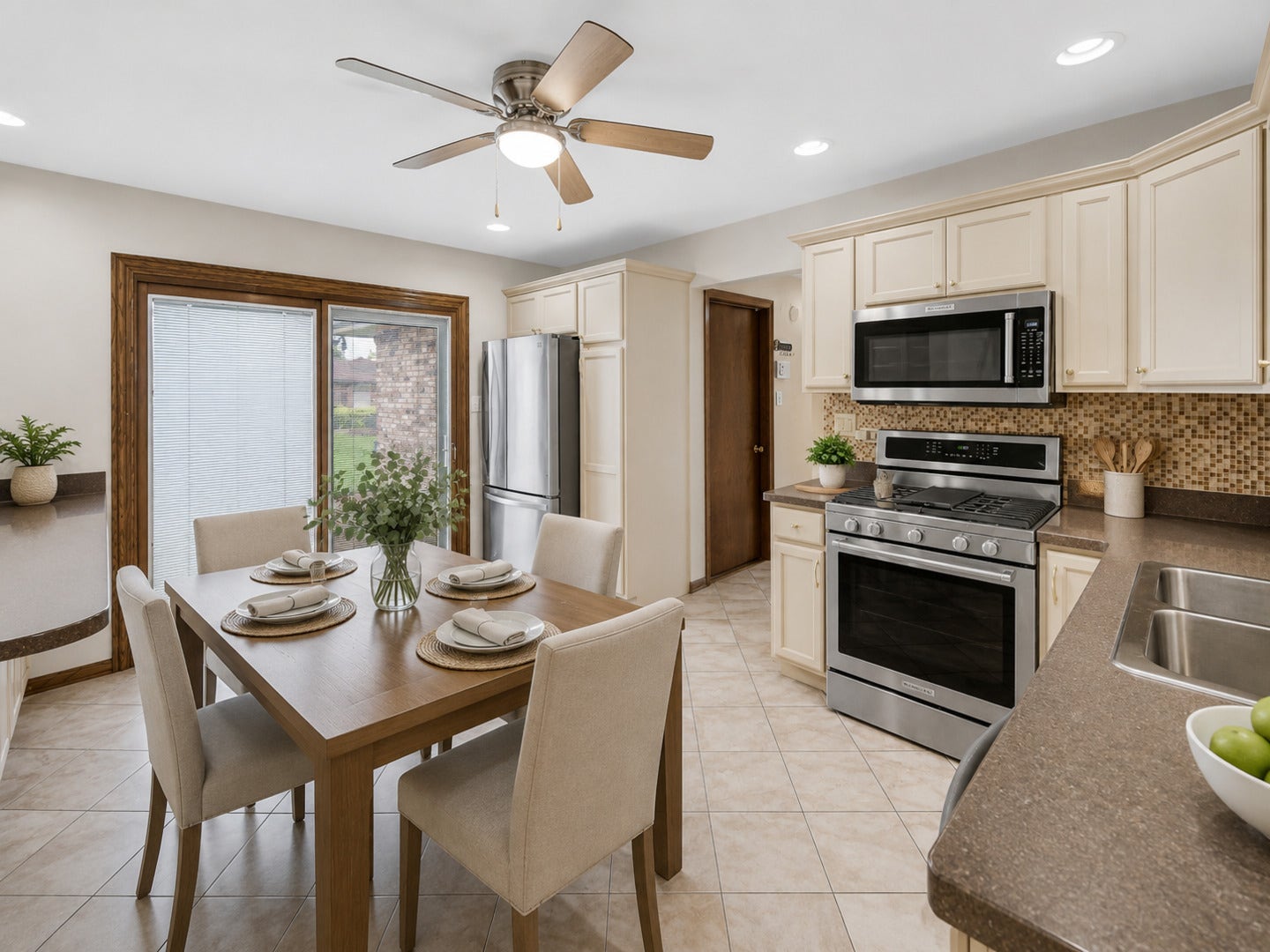 16424 MAPLEWOOD Court, Tinley Park, IL 60477