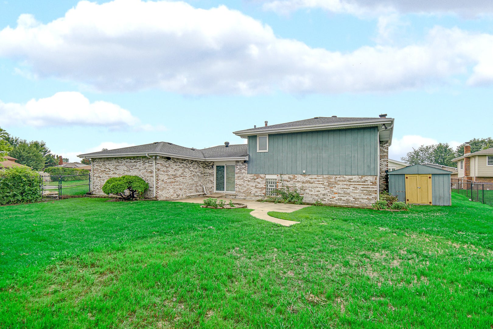 16424 MAPLEWOOD Court, Tinley Park, IL 60477