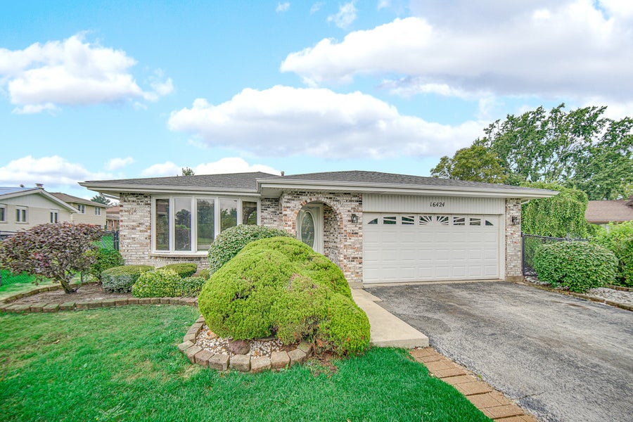 Property photo for 16424 MAPLEWOOD Court, Tinley Park, IL