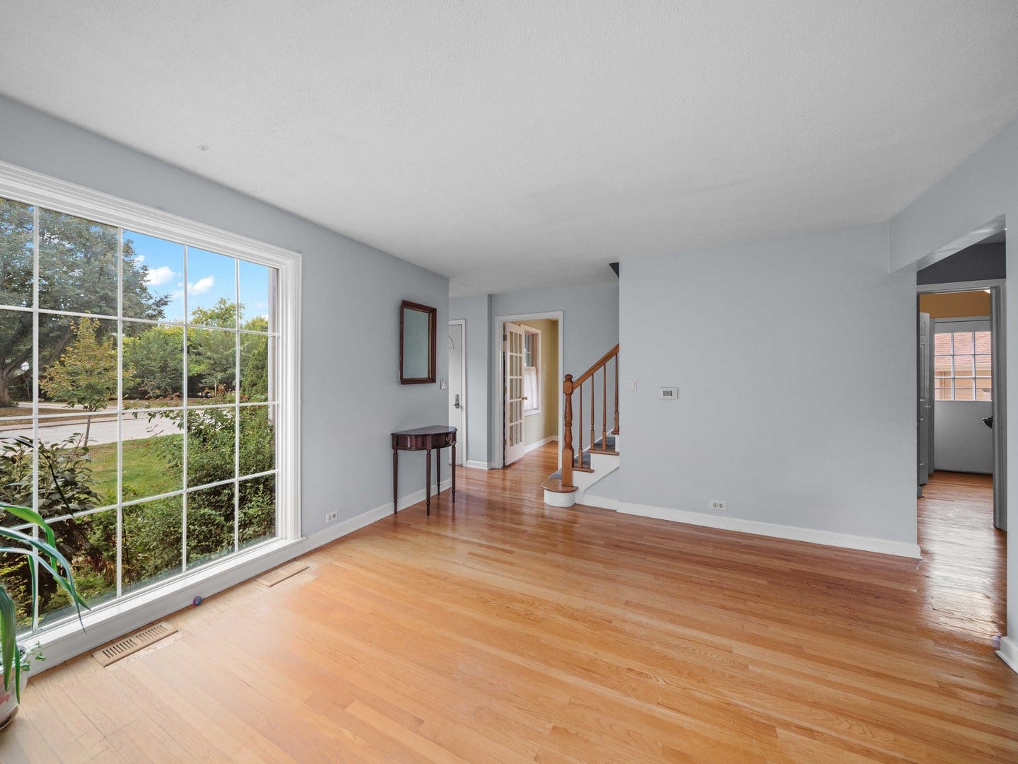 2126 Hickory Court, Glenview, IL 60025 2126 Hickory Court, Glenview, IL 60025