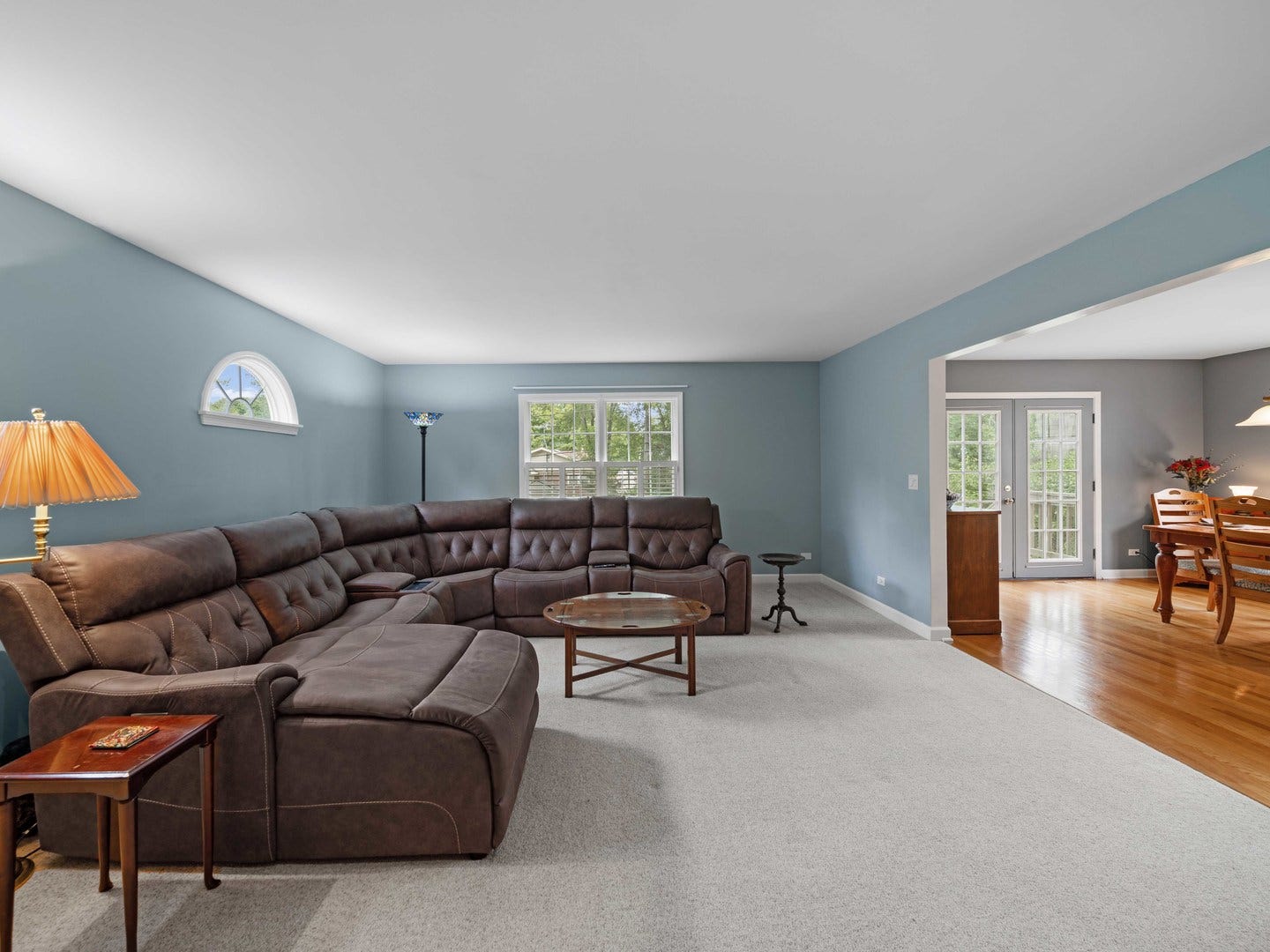 2126 Hickory Court, Glenview, IL 60025 2126 Hickory Court, Glenview, IL 60025