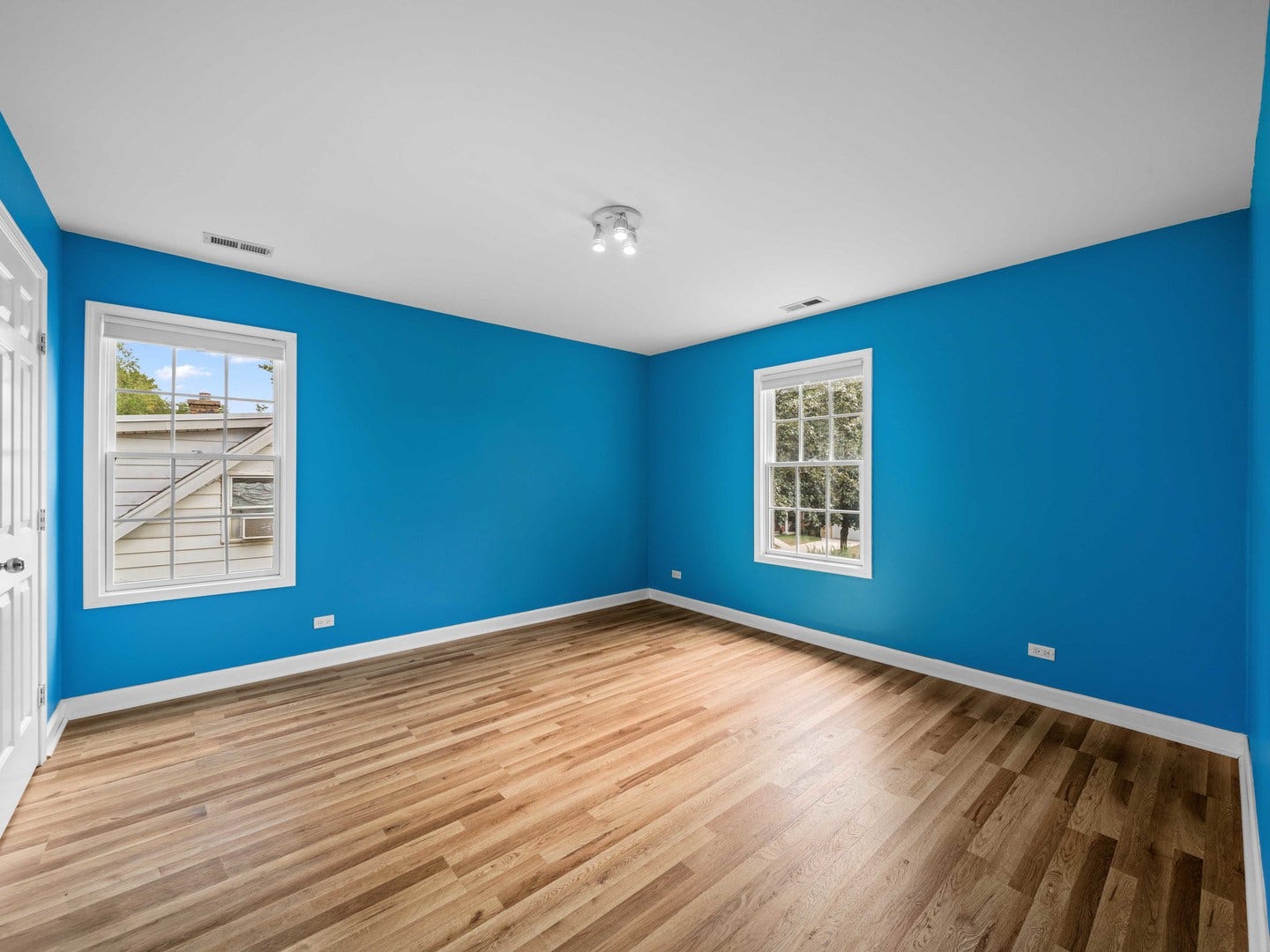 2126 Hickory Court, Glenview, IL 60025 2126 Hickory Court, Glenview, IL 60025