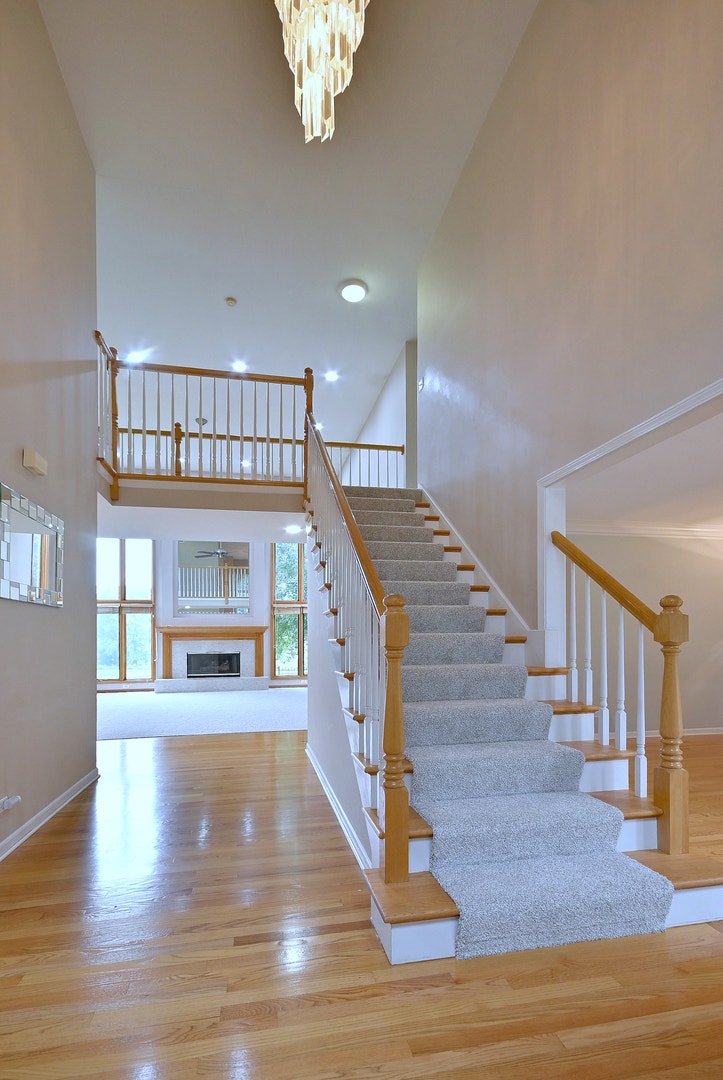 1944 Clyde Drive, Naperville, IL 60565 1944 Clyde Drive, Naperville, IL 60565