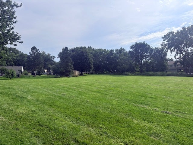 1944 Clyde Drive, Naperville, IL 60565 1944 Clyde Drive, Naperville, IL 60565