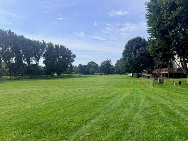 1944 Clyde Drive, Naperville, IL 60565 1944 Clyde Drive, Naperville, IL 60565