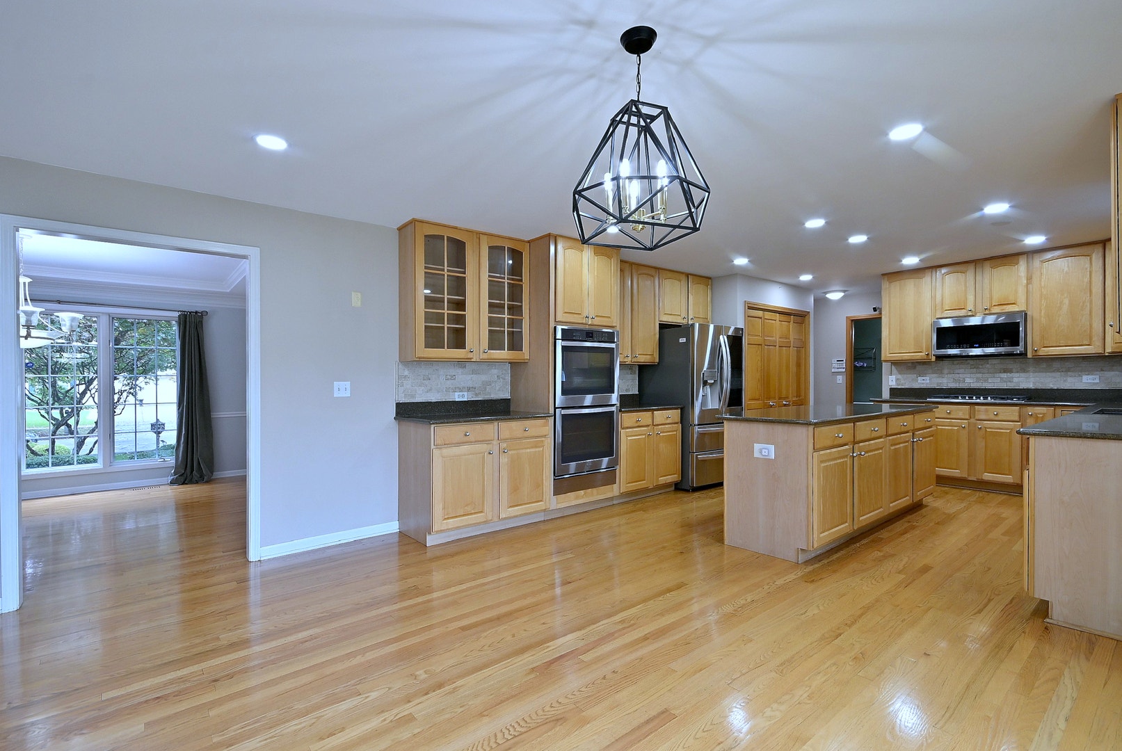 1944 Clyde Drive, Naperville, IL 60565 1944 Clyde Drive, Naperville, IL 60565