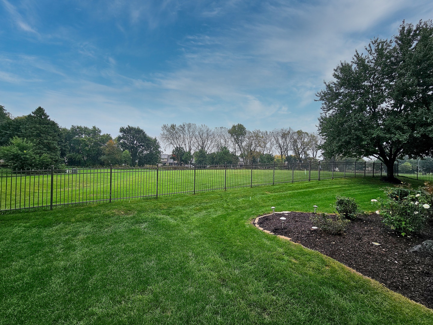 1944 Clyde Drive, Naperville, IL 60565 1944 Clyde Drive, Naperville, IL 60565