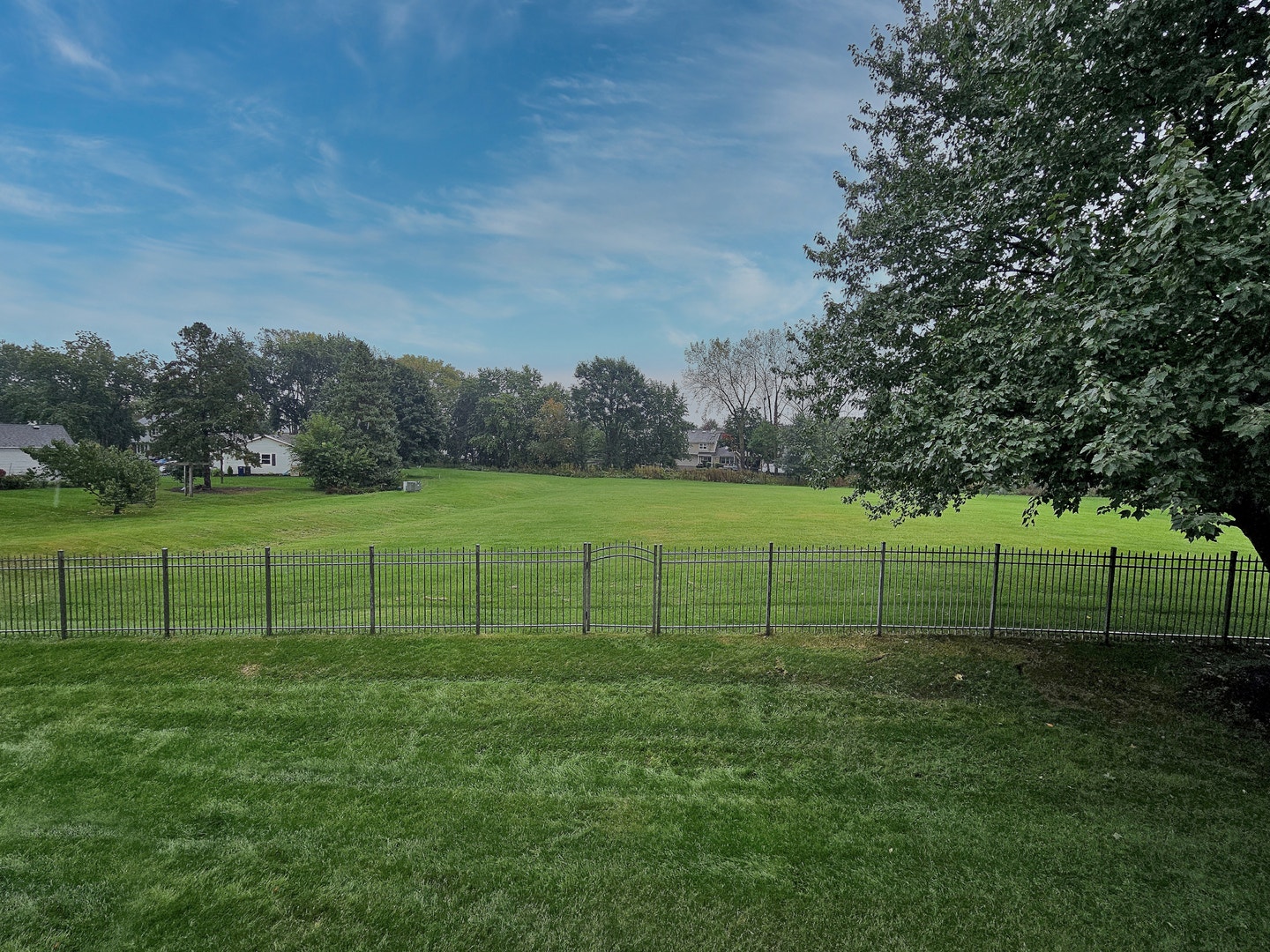 1944 Clyde Drive, Naperville, IL 60565 1944 Clyde Drive, Naperville, IL 60565
