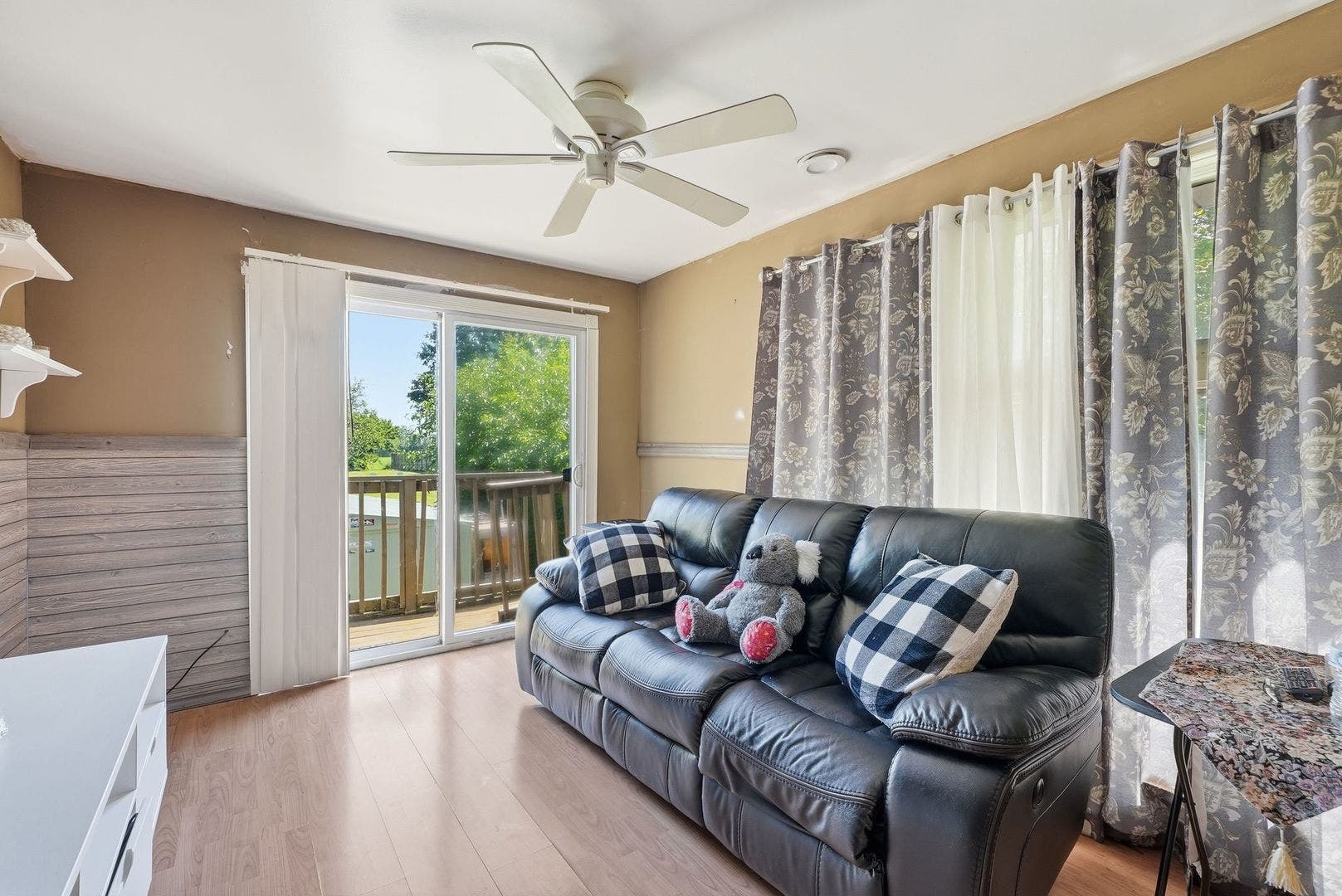 19709 W Schweitzer Road, Joliet, IL 60436 19709 W Schweitzer Road, Joliet, IL 60436
