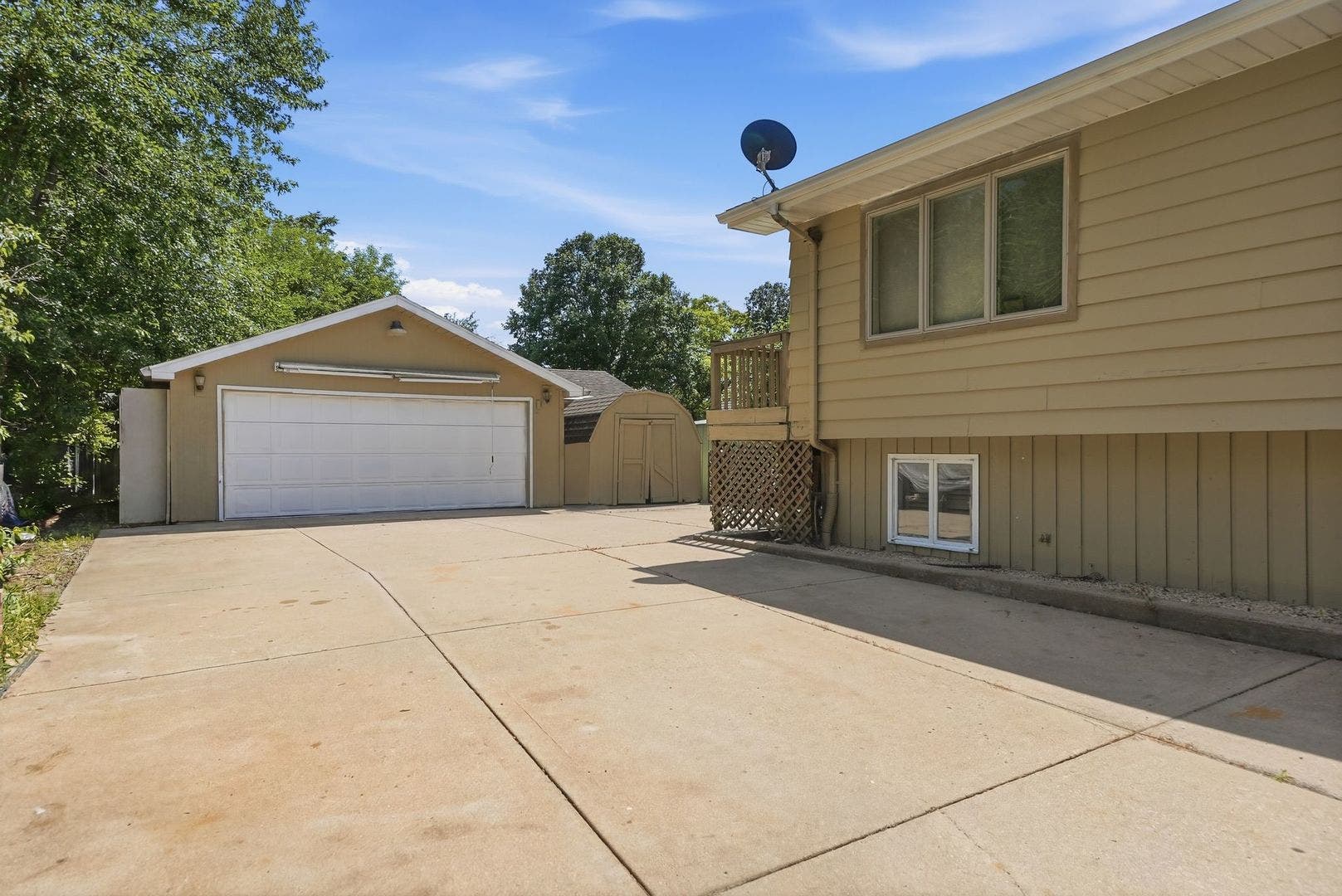 19709 W Schweitzer Road, Joliet, IL 60436 19709 W Schweitzer Road, Joliet, IL 60436