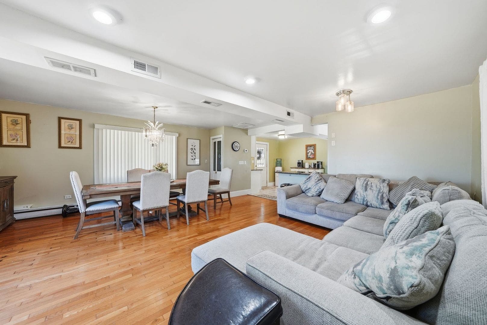 19709 W Schweitzer Road, Joliet, IL 60436 19709 W Schweitzer Road, Joliet, IL 60436