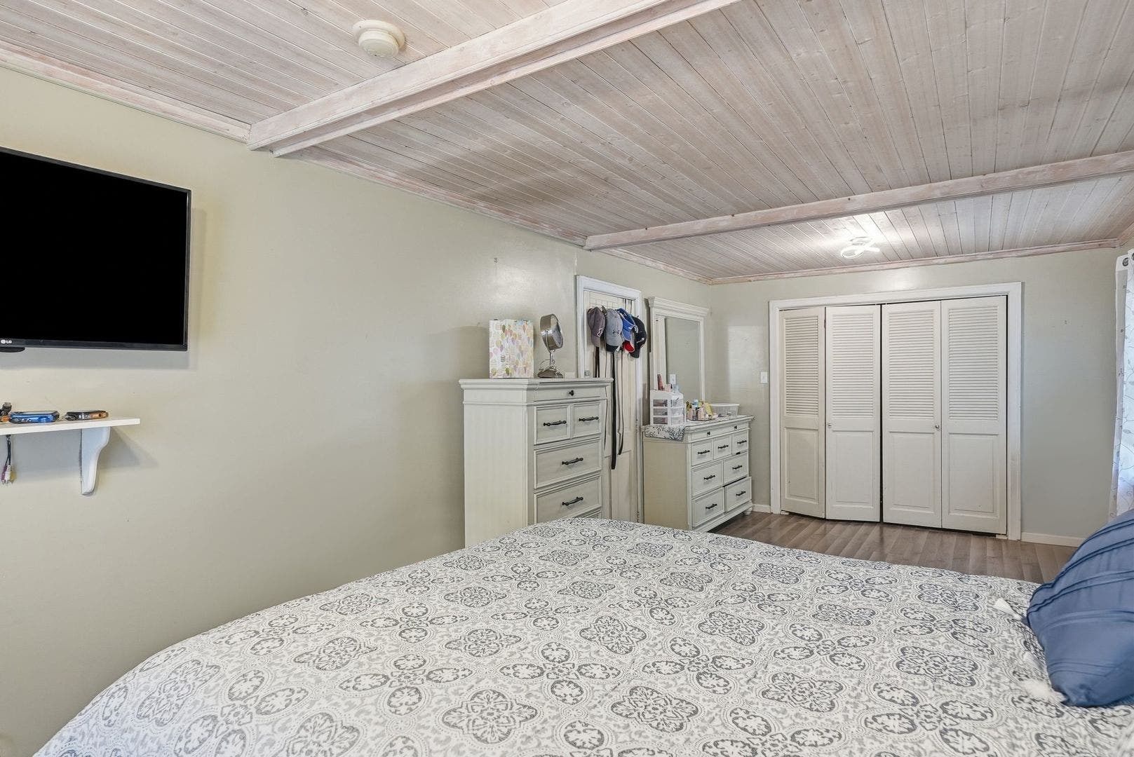 19709 W Schweitzer Road, Joliet, IL 60436 19709 W Schweitzer Road, Joliet, IL 60436