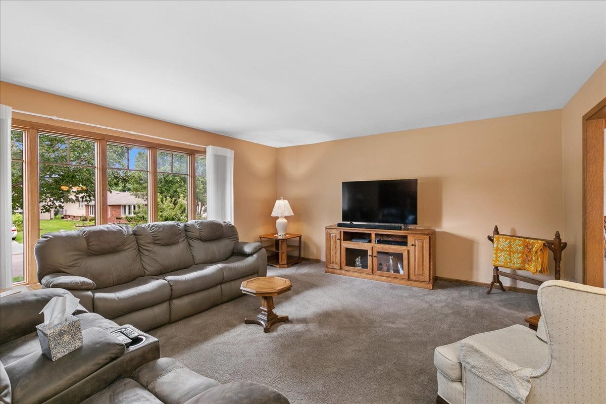 14045 Terry Drive, Orland Park, IL 60462 14045 Terry Drive, Orland Park, IL 60462