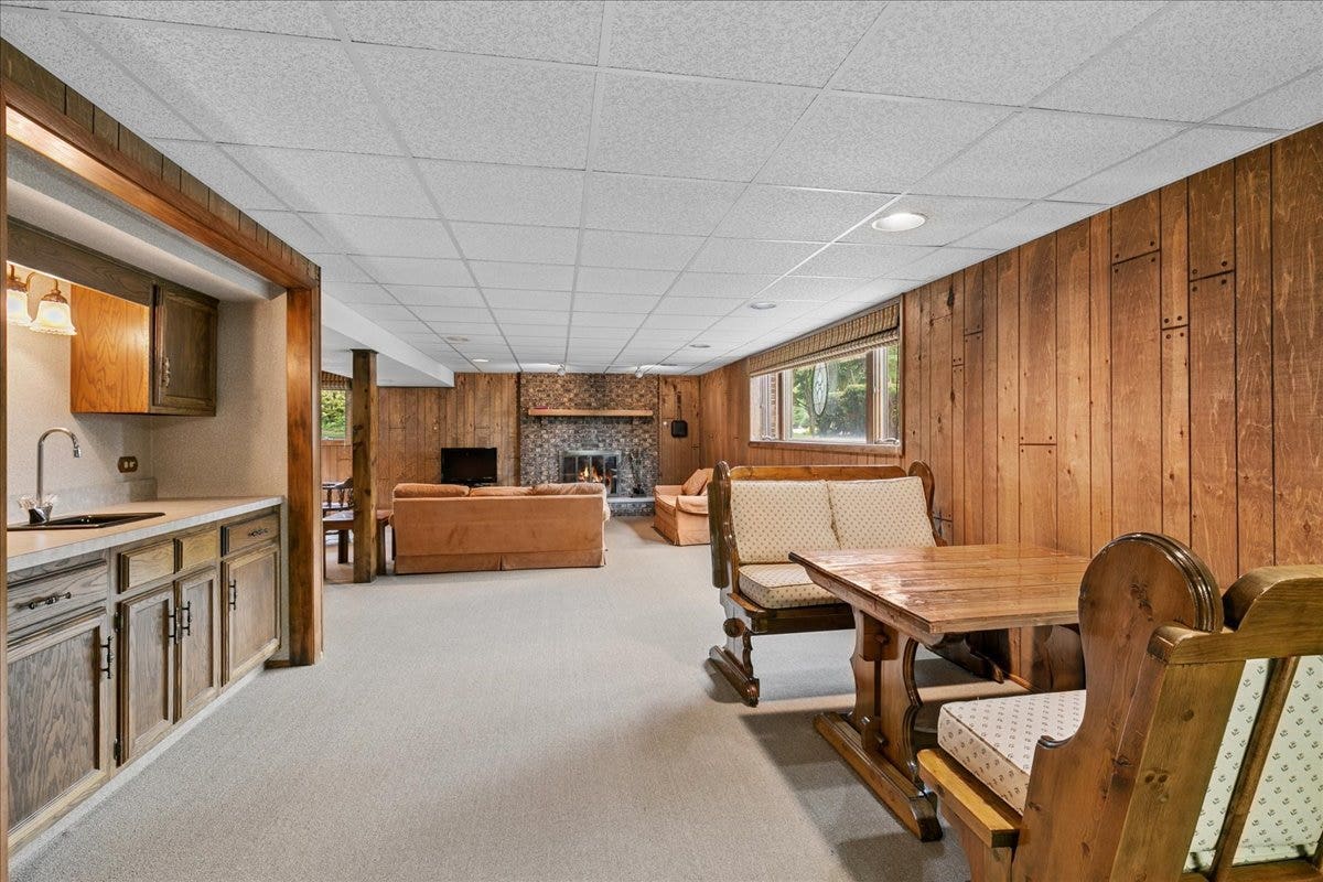 14045 Terry Drive, Orland Park, IL 60462 14045 Terry Drive, Orland Park, IL 60462