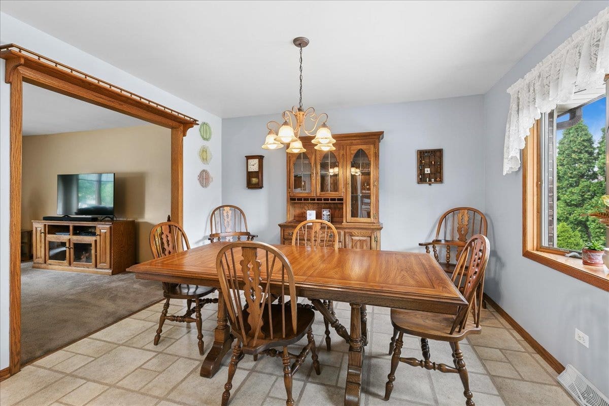 14045 Terry Drive, Orland Park, IL 60462 14045 Terry Drive, Orland Park, IL 60462