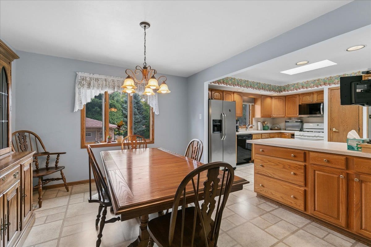 14045 Terry Drive, Orland Park, IL 60462 14045 Terry Drive, Orland Park, IL 60462