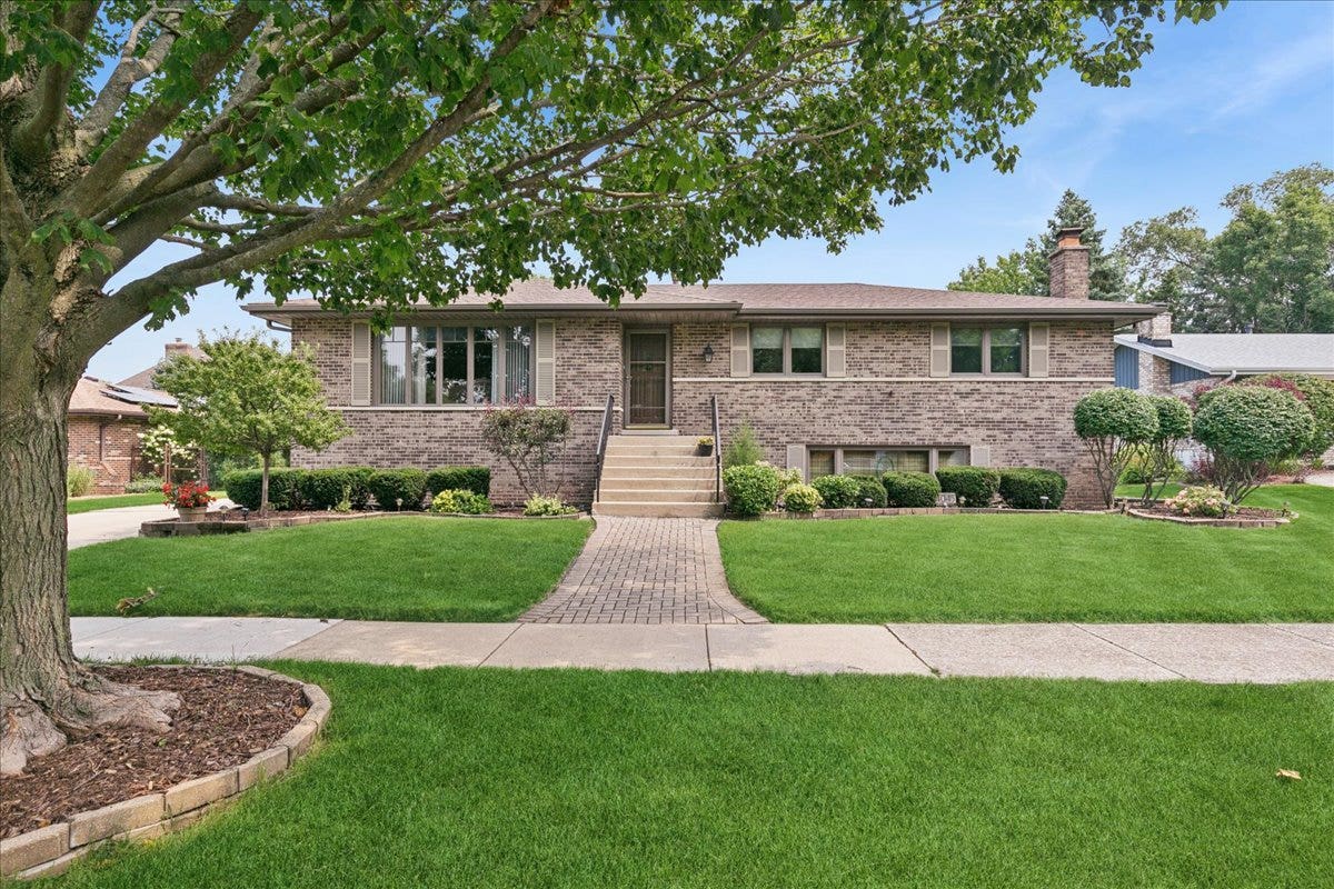 14045 Terry Drive, Orland Park, IL 60462 14045 Terry Drive, Orland Park, IL 60462