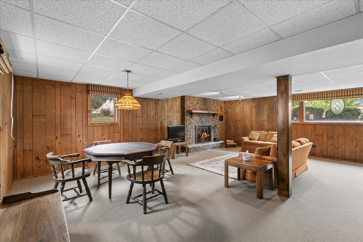 14045 Terry Drive, Orland Park, IL 60462 14045 Terry Drive, Orland Park, IL 60462