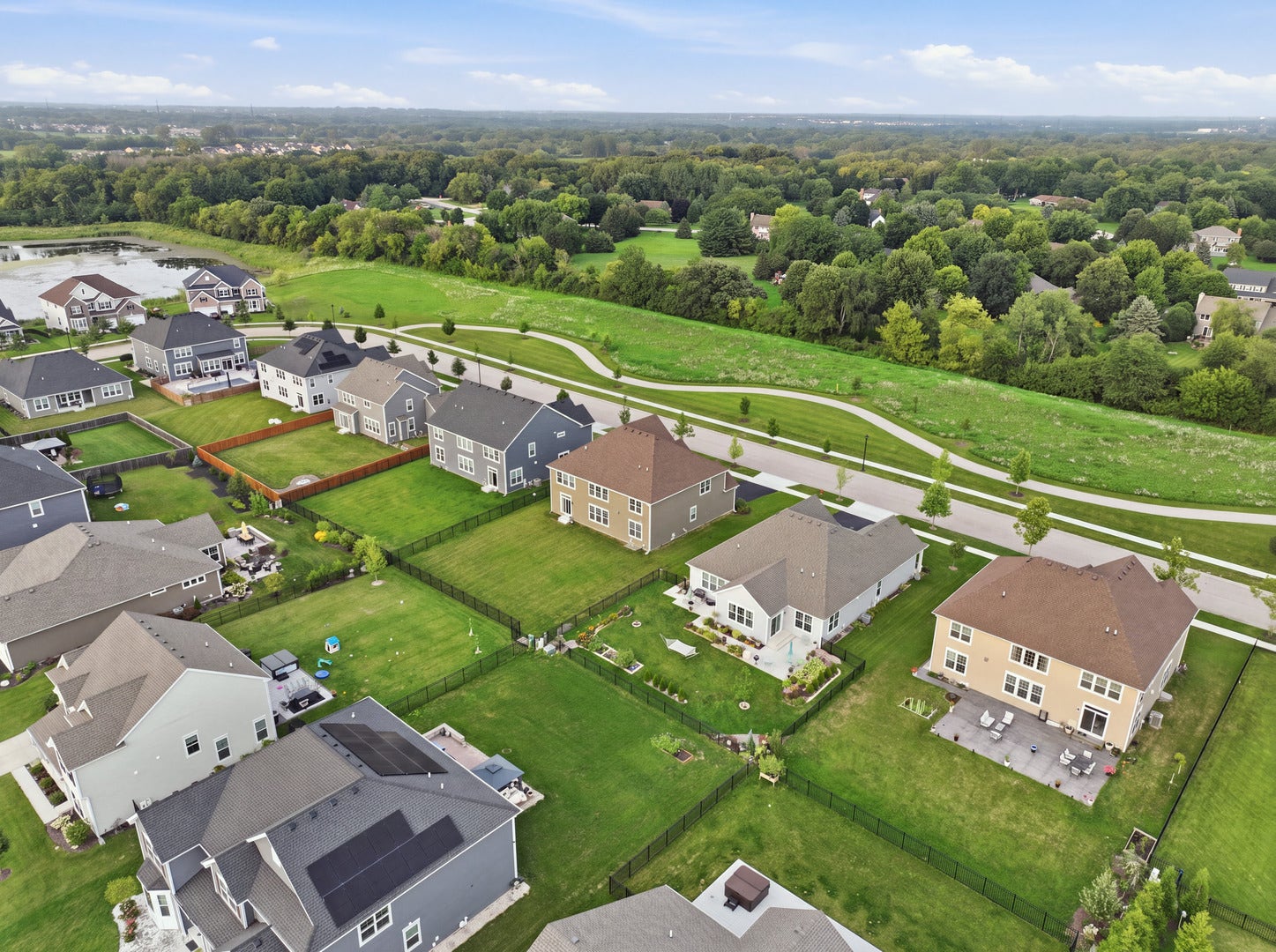 3589 Emerald Road, Elgin, IL 60124 3589 Emerald Road, Elgin, IL 60124