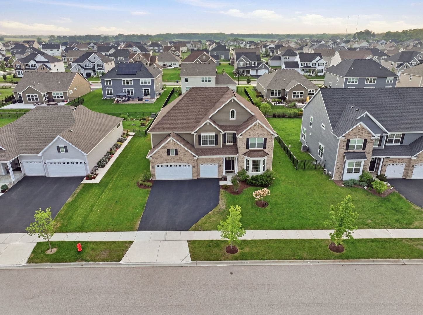 3589 Emerald Road, Elgin, IL 60124 3589 Emerald Road, Elgin, IL 60124