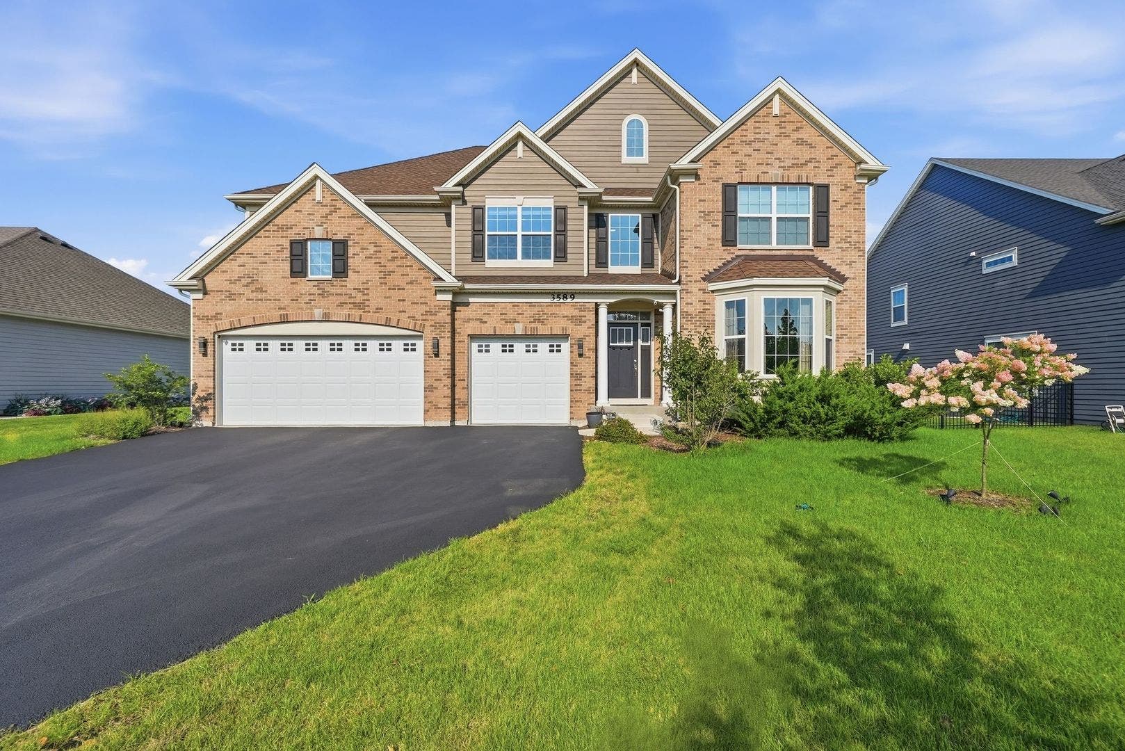 3589 Emerald Road, Elgin, IL 60124 3589 Emerald Road, Elgin, IL 60124