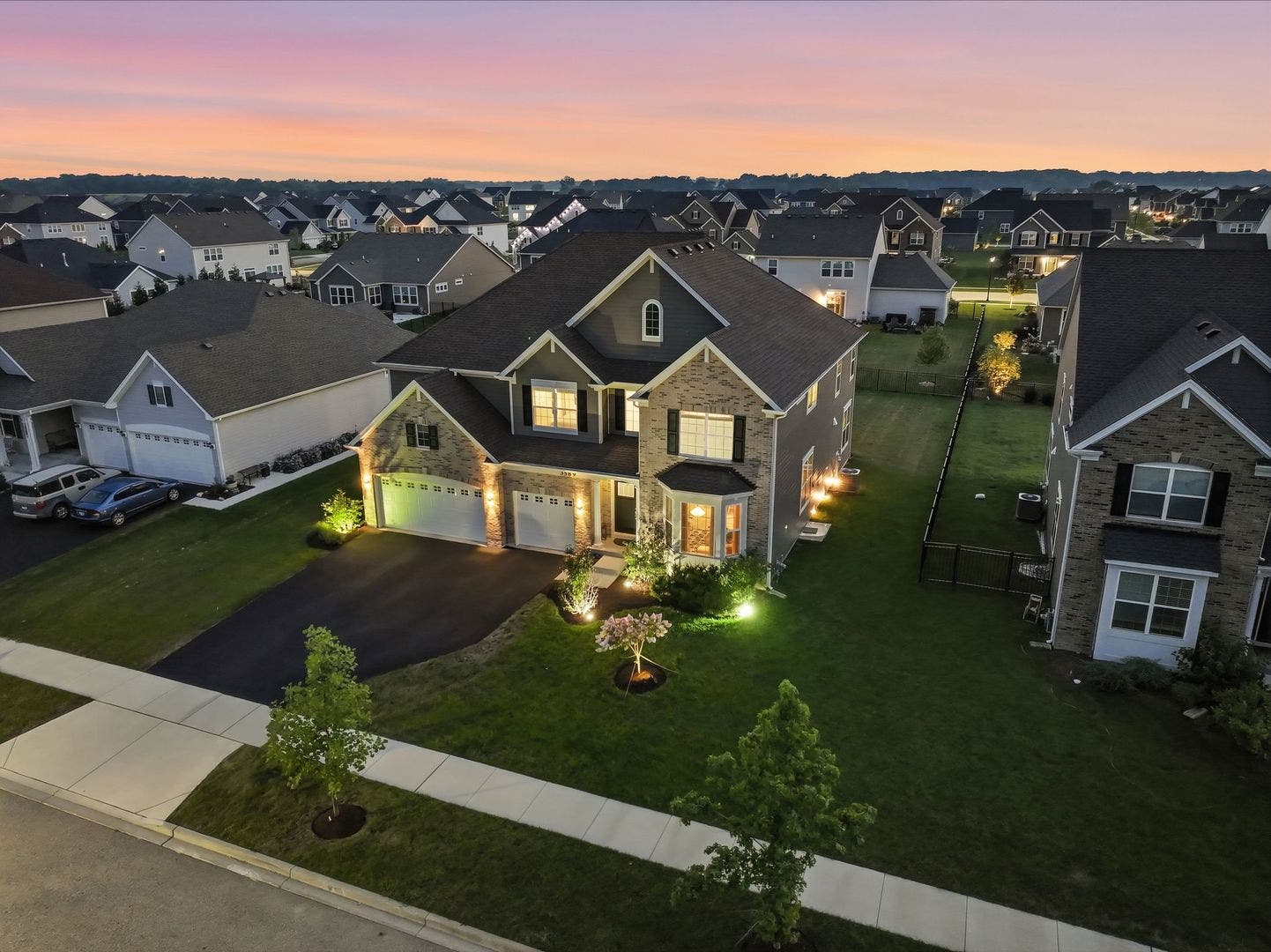 3589 Emerald Road, Elgin, IL 60124 3589 Emerald Road, Elgin, IL 60124