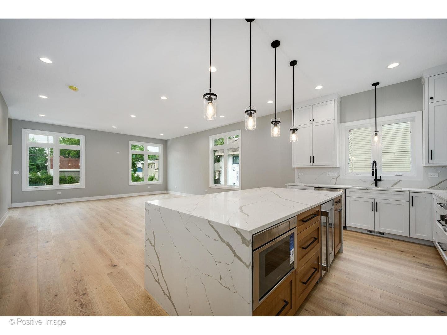 6144 N Nickerson Avenue, Chicago, IL 60631