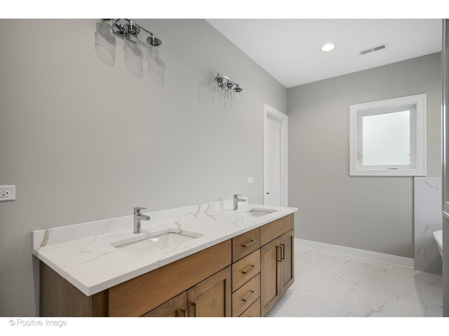 6144 N Nickerson Avenue, Chicago, IL 60631