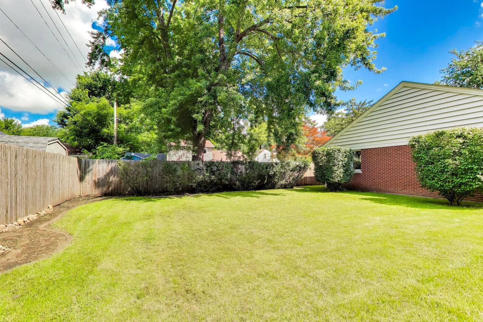 221 Ingleside Avenue, Aurora, IL 60506 221 Ingleside Avenue, Aurora, IL 60506